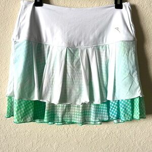 Chervo size S-6 very light beautiful tennis/golf skirt, the material like cloud